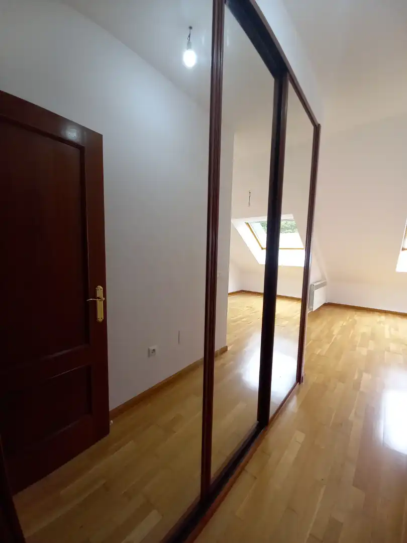 Schlafzimmer von Maisonette zum Verkauf in Castrillón mit Heizung, Ofen und Waschmaschine