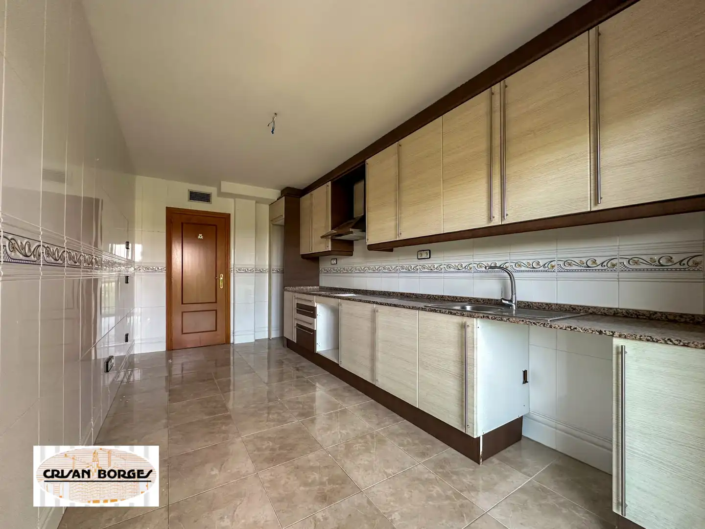 Kitchen of Flat for sale in Reus  with Air Conditioner, Private garden and Parquet flooring
