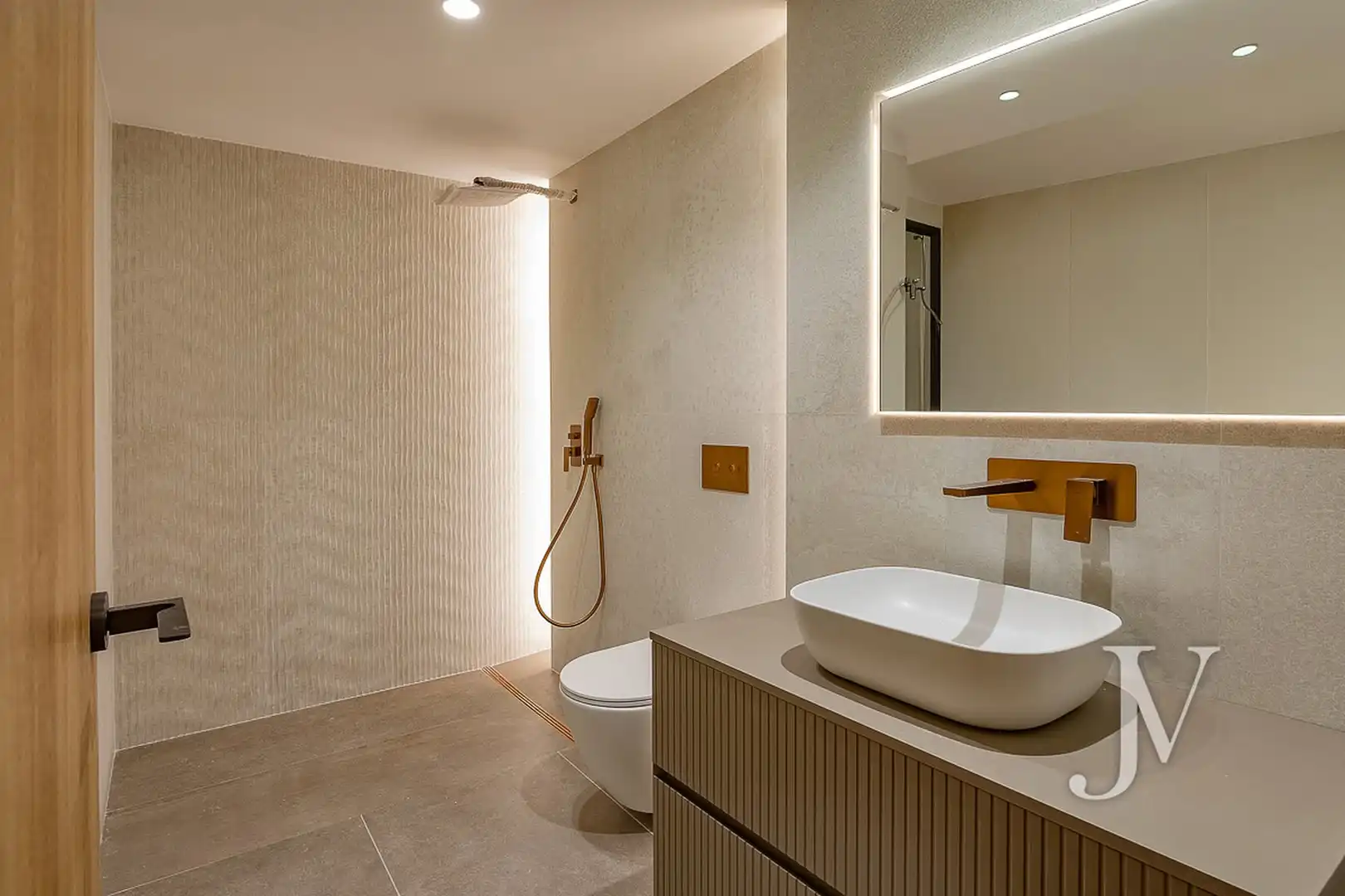 Baño de Casa o chalet en venta en Boadilla del Monte con Aire acondicionado, Calefacción y Jardín privado