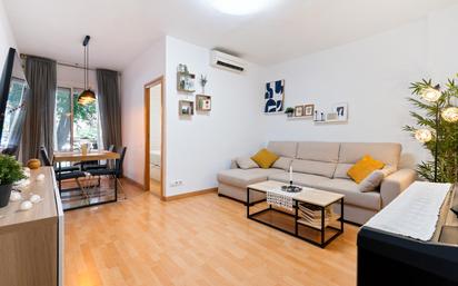 Living room of Flat for sale in  Barcelona Capital  with Air Conditioner and Balcony