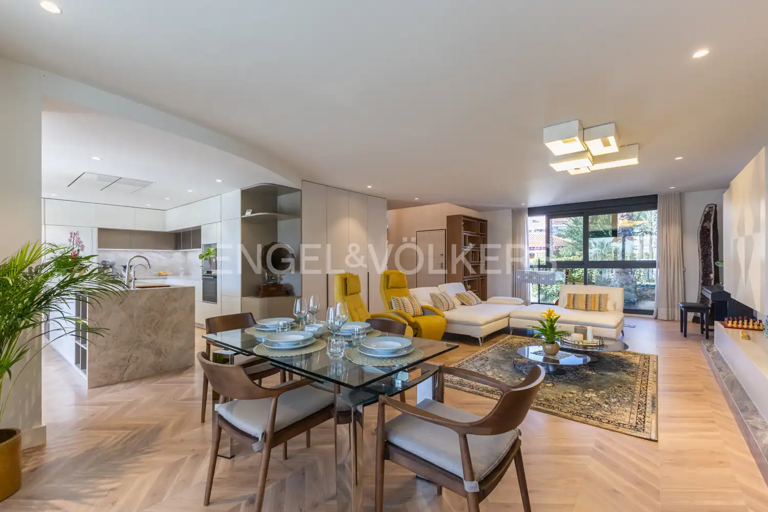 Sala d'estar de Casa o xalet en venda en Castellón de la Plana / Castelló de la Plana amb Aire condicionat, Calefacció i Jardí privat