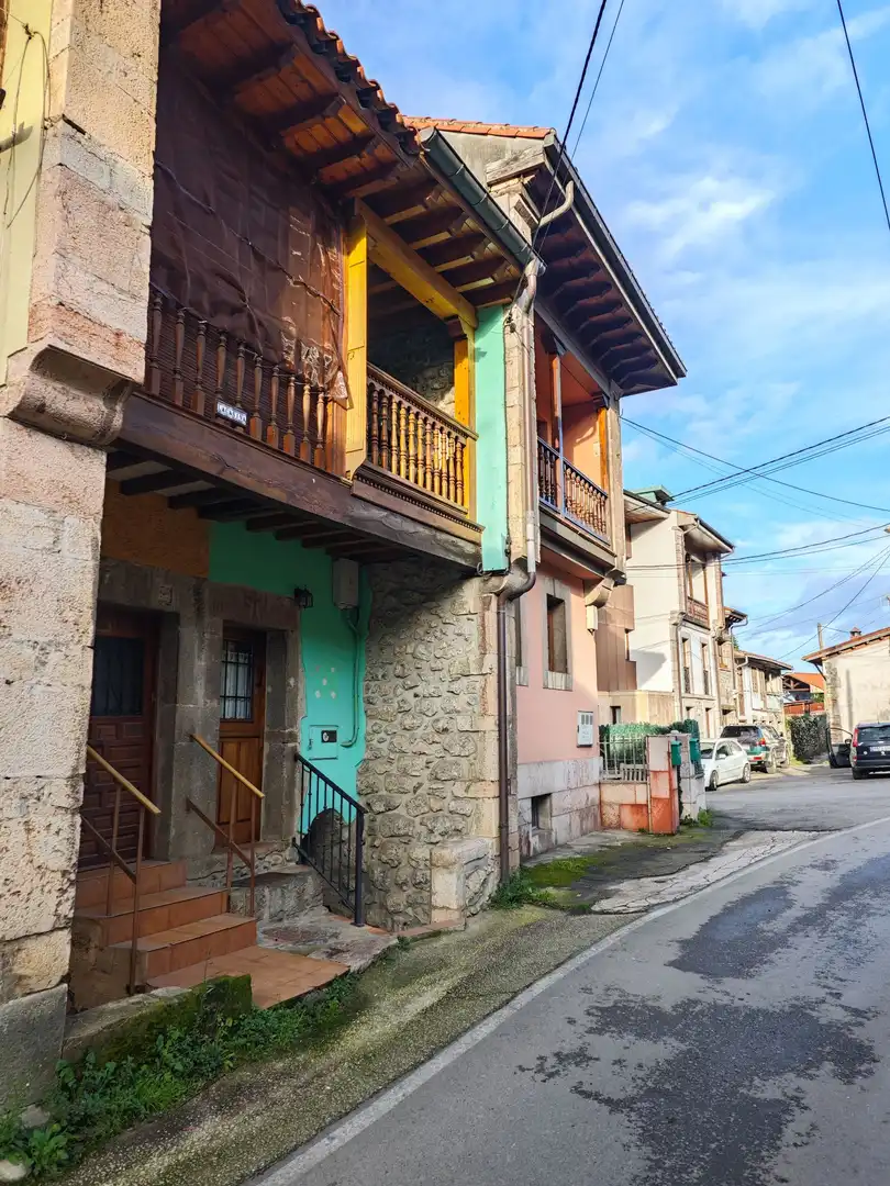 Vista exterior de Casa o xalet en venda en Llanes amb Calefacció i Moblat