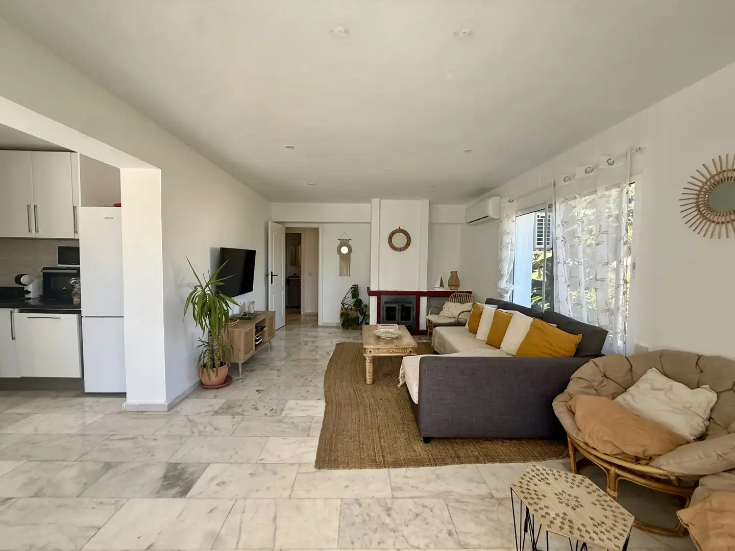 Sala de estar de Casa o chalet en venta en Marbella con Aire acondicionado, Jardín privado y Terraza