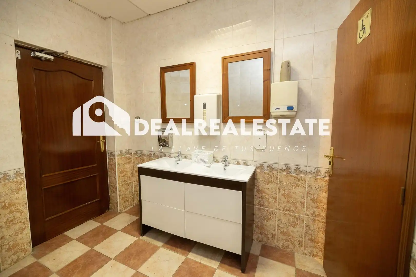 Local en venta en Calle FRAY LEOPOLDO ALPANDEIRE, Torre de la Reina