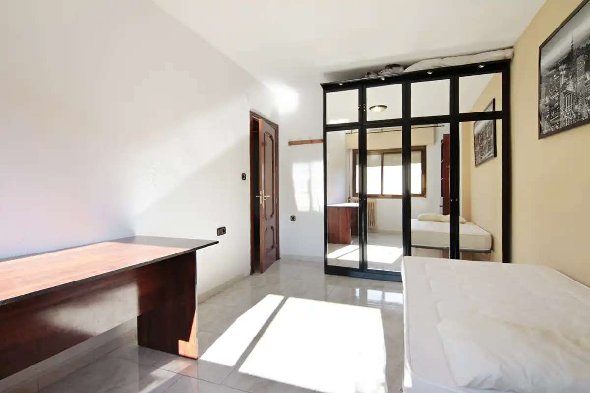 Piso de alquiler en Calle Jesse Owens, 2, Rosaleda - Juventud