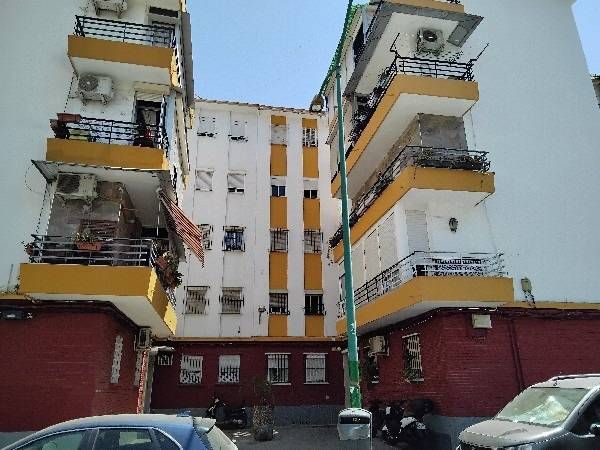 Vista exterior de Pis en venda en  Sevilla Capital amb Terrassa