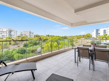 Appartement compact avec piscine à vendre à Calle CLAVO
