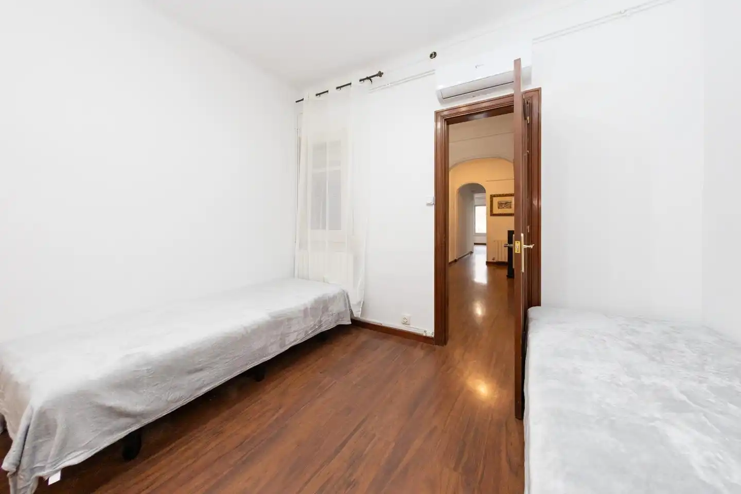 Bedroom of Flat for sale in Barcelona  with Air Conditioner and Furnished