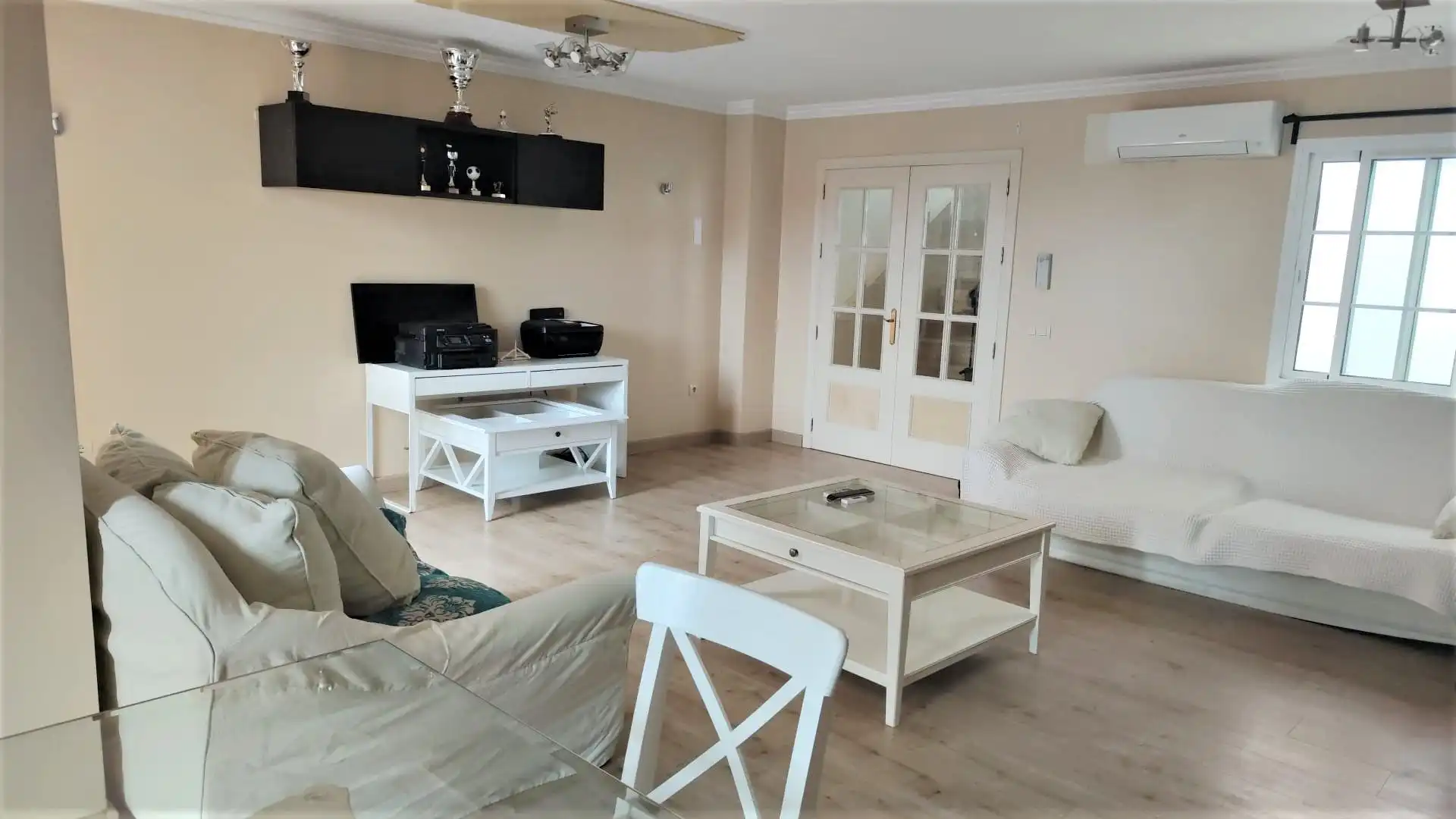 Sala de estar de Casa adosada en venta en Marbella con Terraza y Piscina