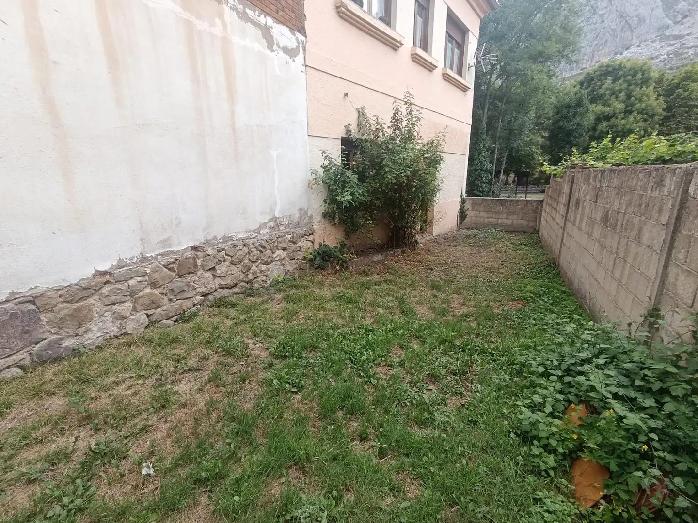 Erdgeschoss zum Verkauf in Teverga mit Privatgarten
