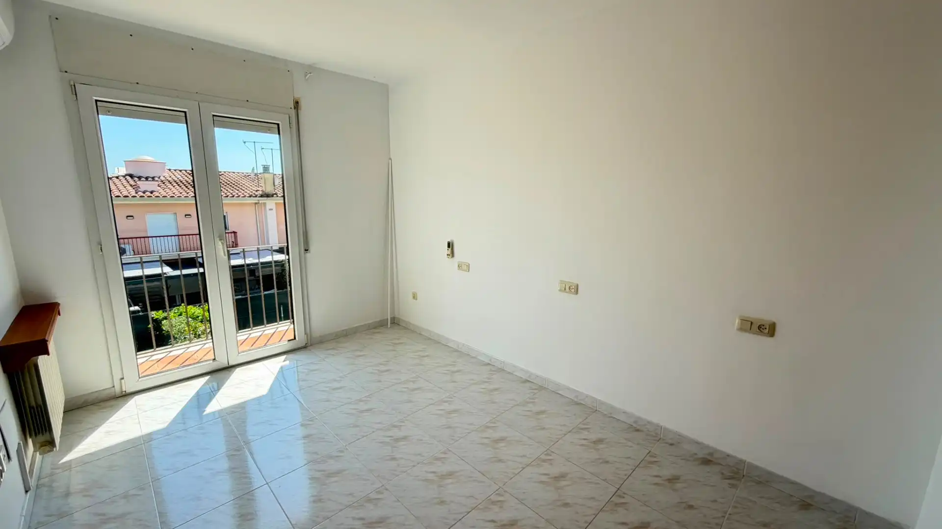 Bedroom of Detached homes for sale in Girona  with Air Conditioner, Heating and Private garden