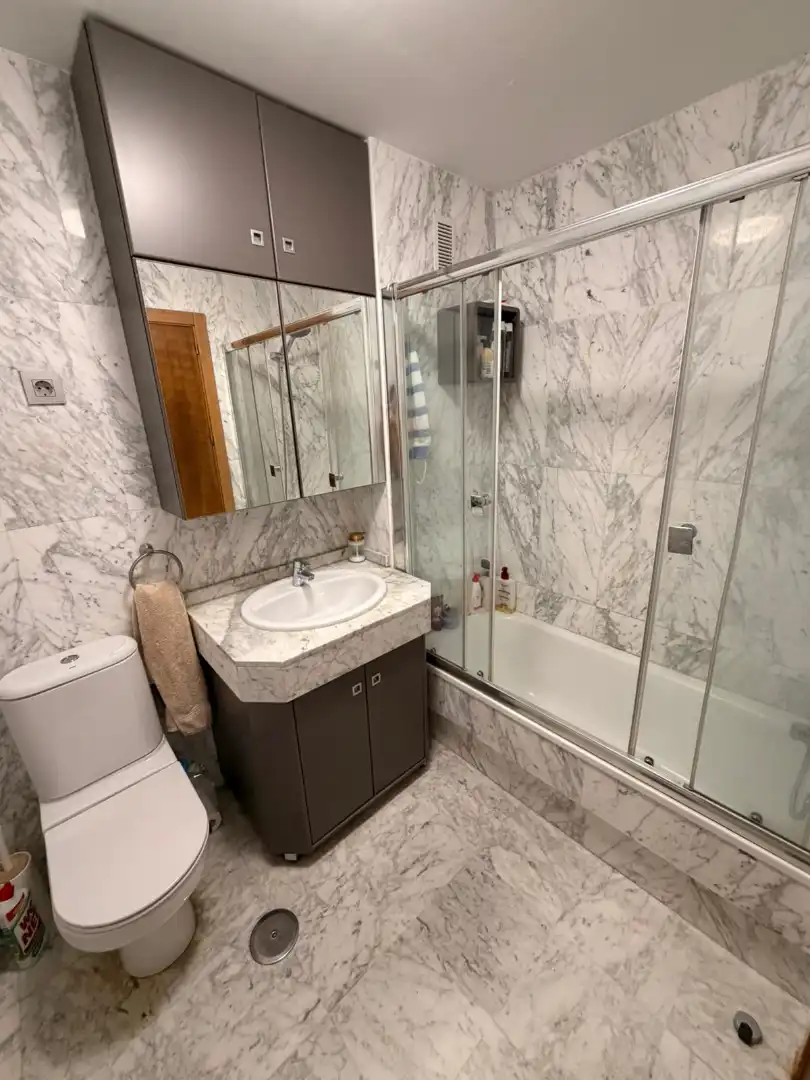 Baño de Piso en venta en Benalmádena con Aire acondicionado, Calefacción y Parquet