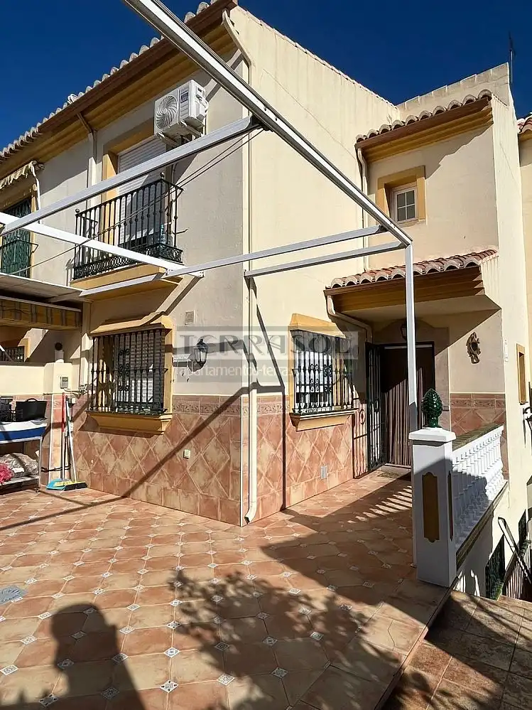 Villa con piscina in vendita a Torre del Mar, imagen 3