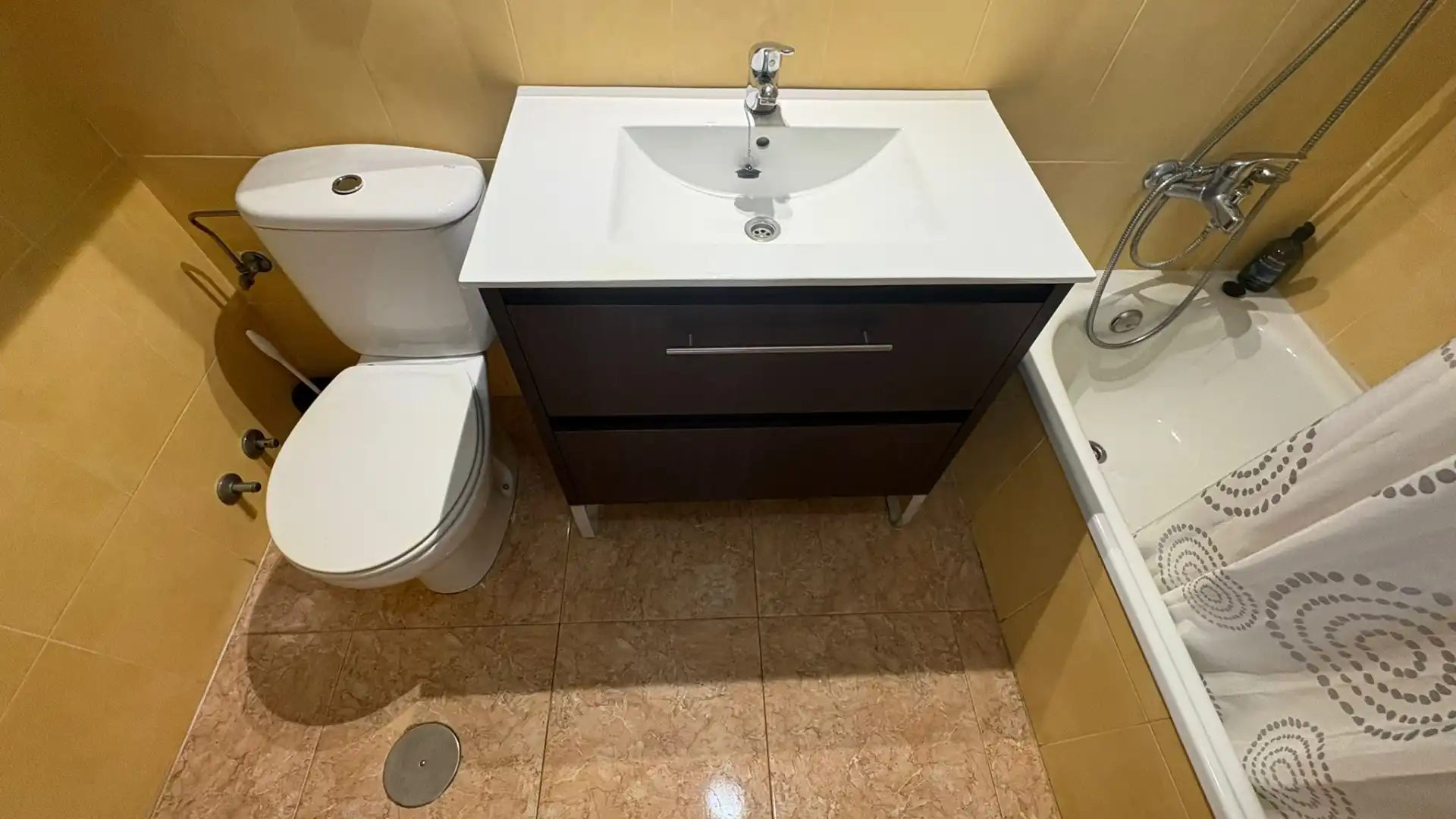 Baño de Casa adosada en venta en San Pedro del Pinatar con Jardín privado, Terraza y Amueblado