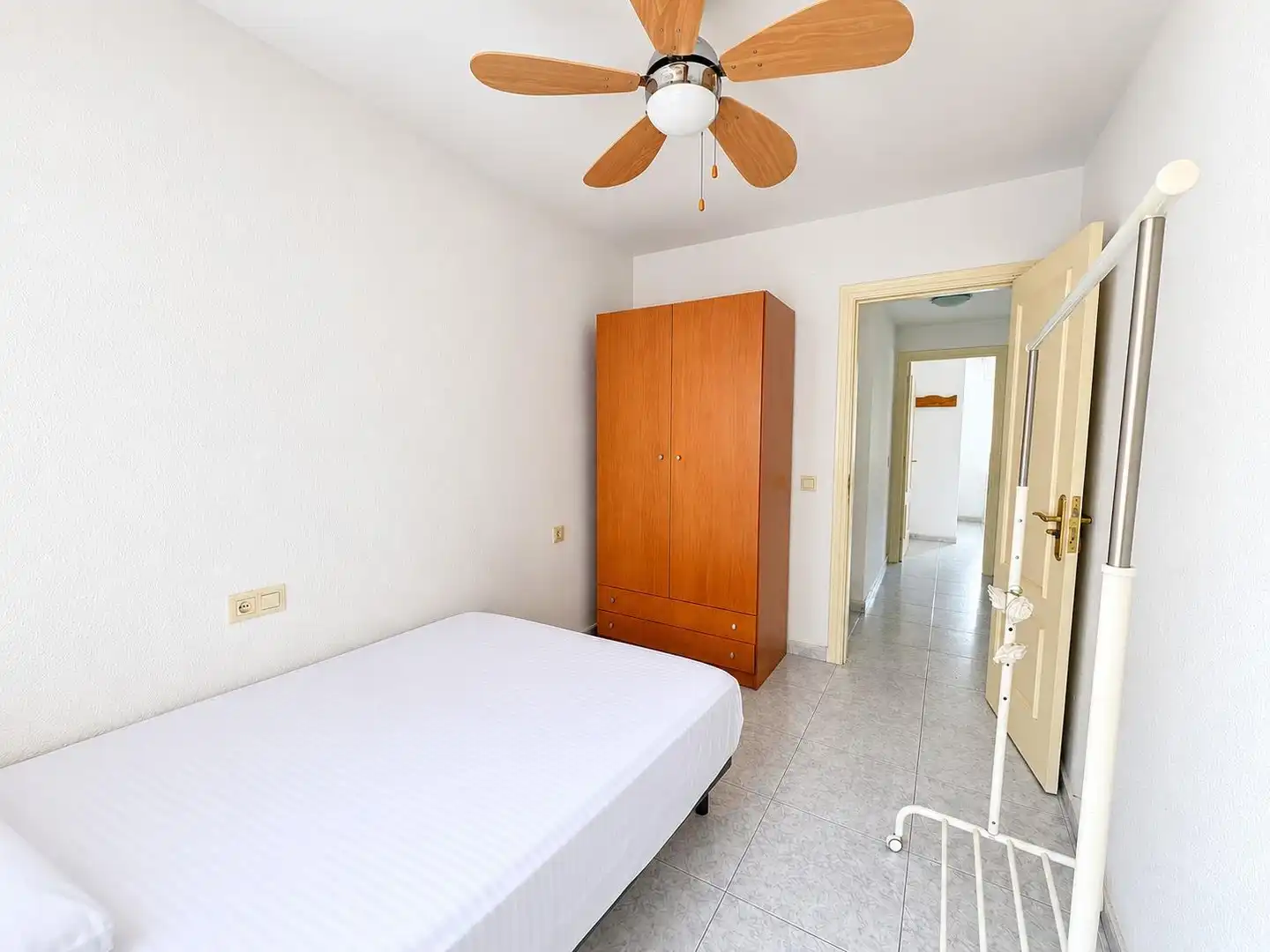 Habitación de Piso de alquiler en Málaga con Amueblado y Balcón