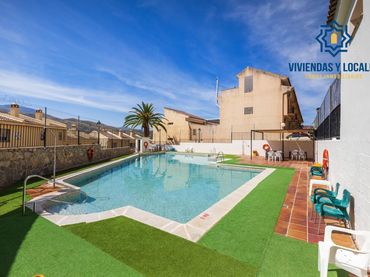 Semi-detached house with balcony for sale in Cenes de la Vega