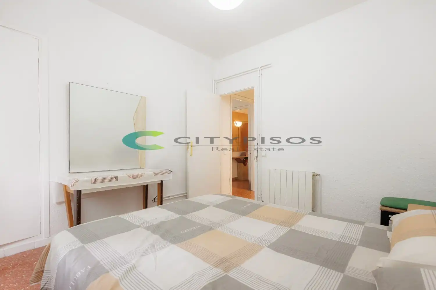 Bedroom of Flat for sale in Barcelona  with Heating, Oven and Balcony