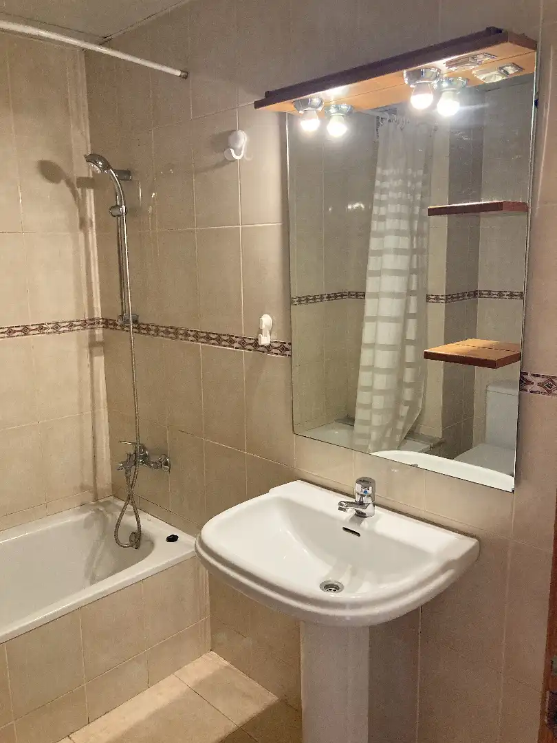 Baño de Piso en venta en Igualada con Calefacción, Amueblado y Horno