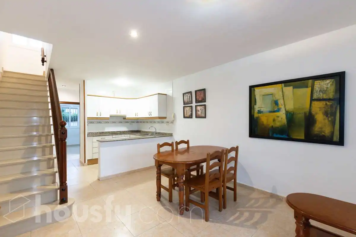 House with terrace for sale in CL De les Gardenies ., imagen 9