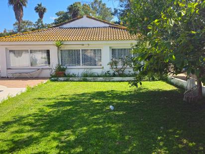 Garden of House or chalet for sale in Los Barrios  with Air Conditioner, Private garden and Swimming Pool