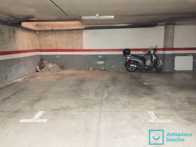 Garaje en Alquiler en Carrer d'Homer en El Putget i el Farró