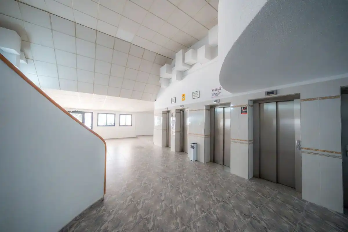 Ground floor with terrace for sale in Av. de Portugal, imagen 27
