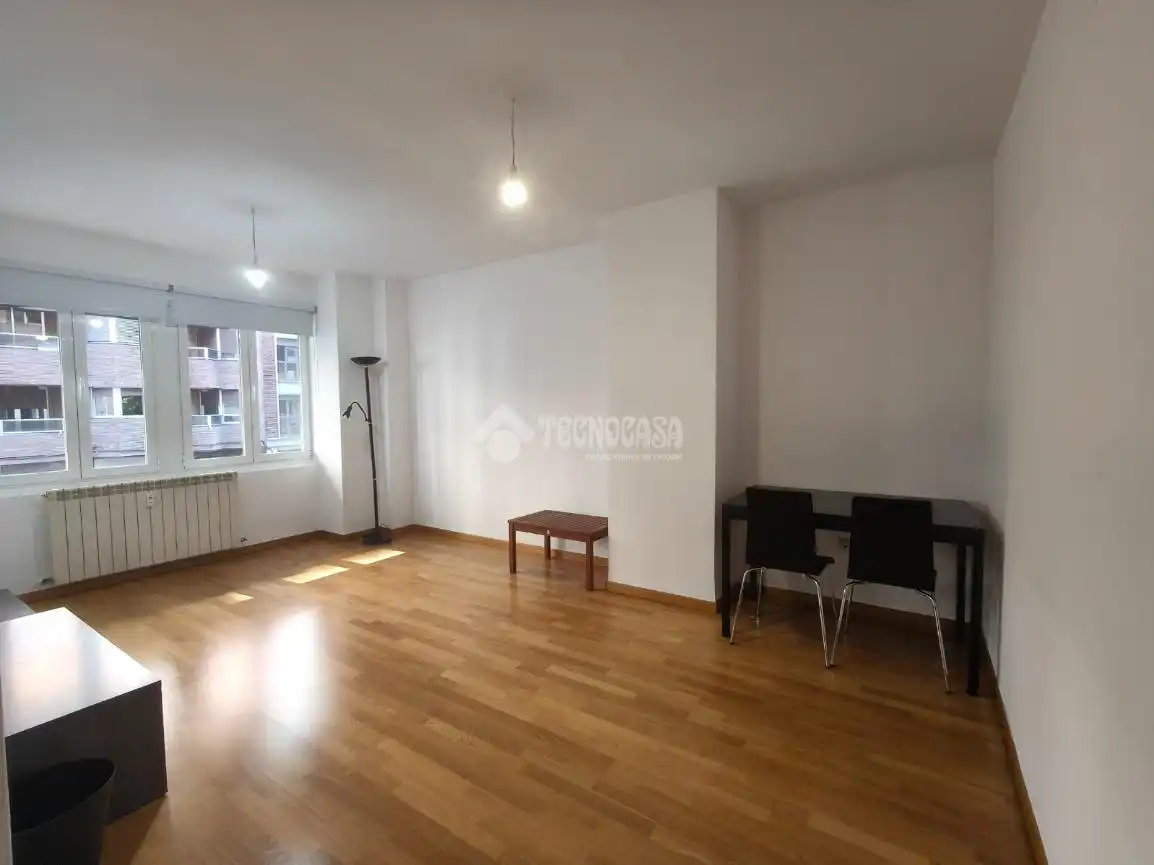 Sala d'estar de Pis de lloguer en Palencia amb Calefacció