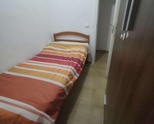 Bedroom of Flat to share in  Sevilla Capital  with Air Conditioner and Terrace