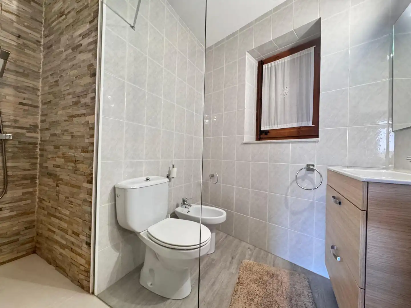 Bathroom of Detached homes for sale in Urús  with Heating, Private garden and Terrace