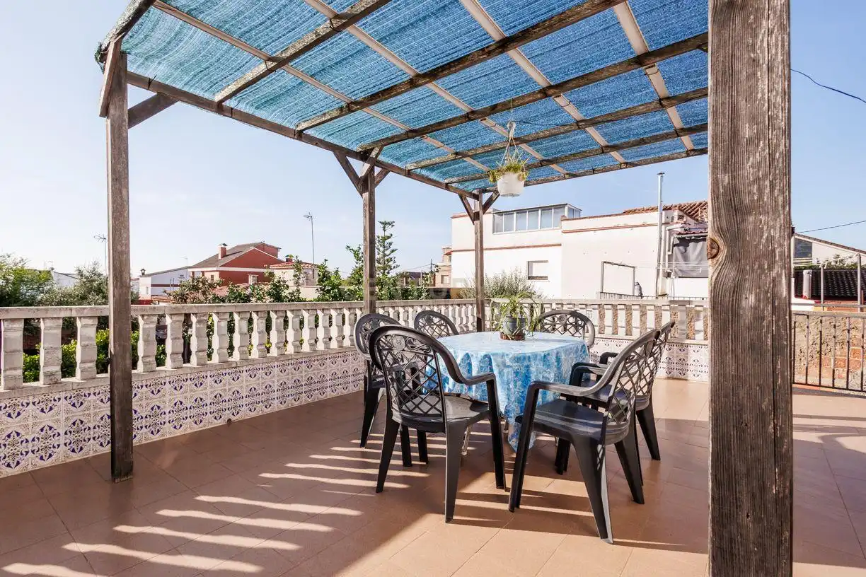 House with pool for sale in Carrer de les Orquídies, Viladecans, Spain, imagen 7