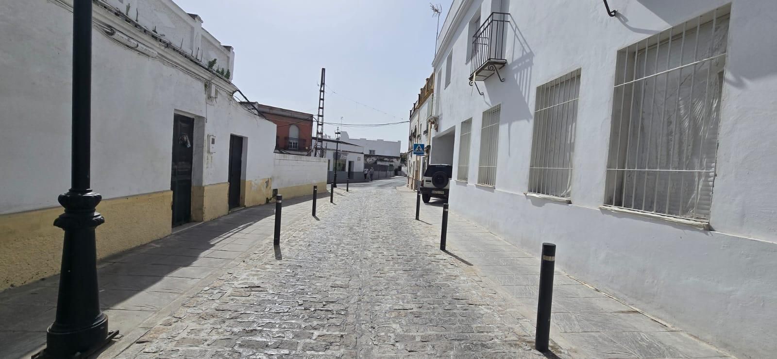 Vista exterior de Casa adosada en venda en Palomares del Río