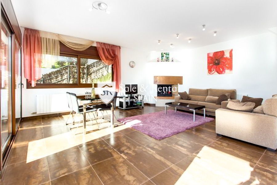 Sala d'estar de Casa o xalet en venda en Lloret de Mar amb Aire condicionat, Calefacció i Jardí privat