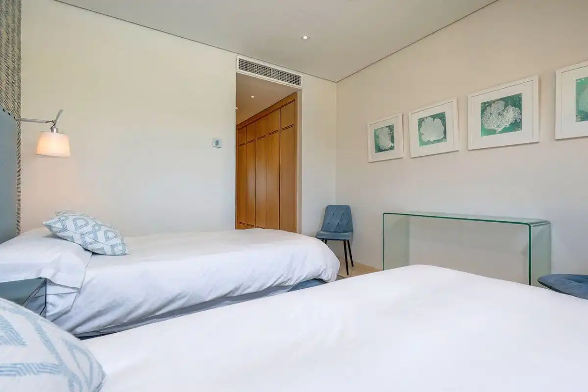 Schlafzimmer von Wohnungen zur Miete in Sotogrande mit Klimaanlage, Heizung und Terrasse