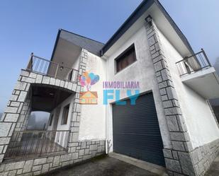 Exterior view of House or chalet for sale in Ourense Capital   with Heating, Private garden and Parquet flooring