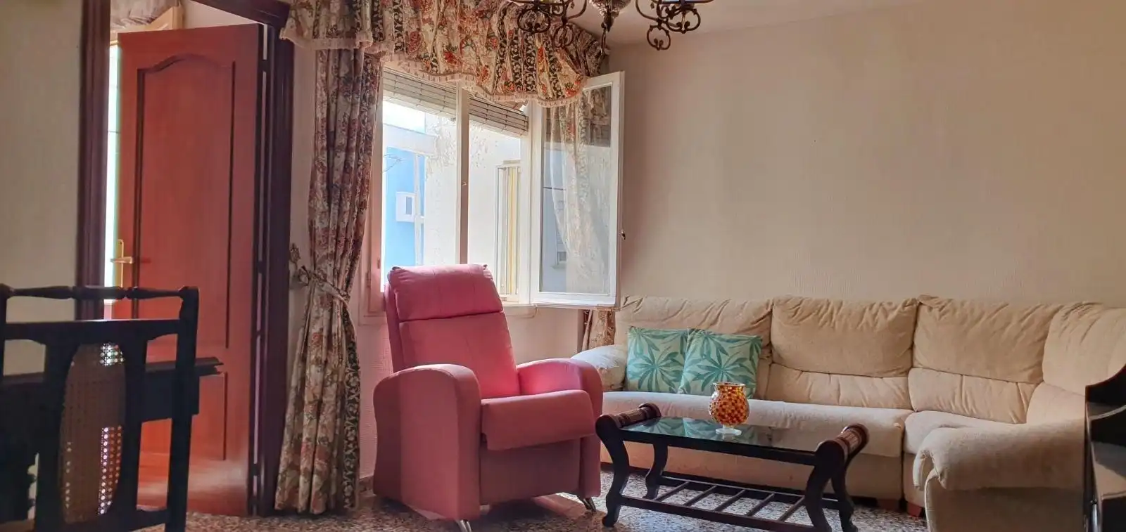 Sala de estar de Piso en venta en San Vicente del Raspeig / Sant Vicent del Raspeig con Aire acondicionado, Amueblado y Balcón