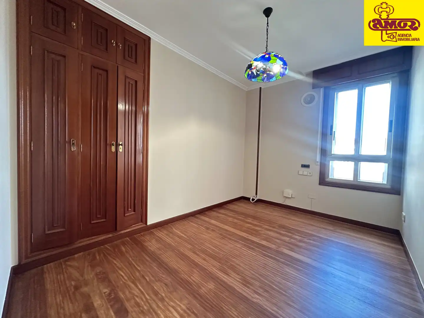 Habitación de Piso en venta en Santiago de Compostela  con Calefacción, Terraza y Trastero