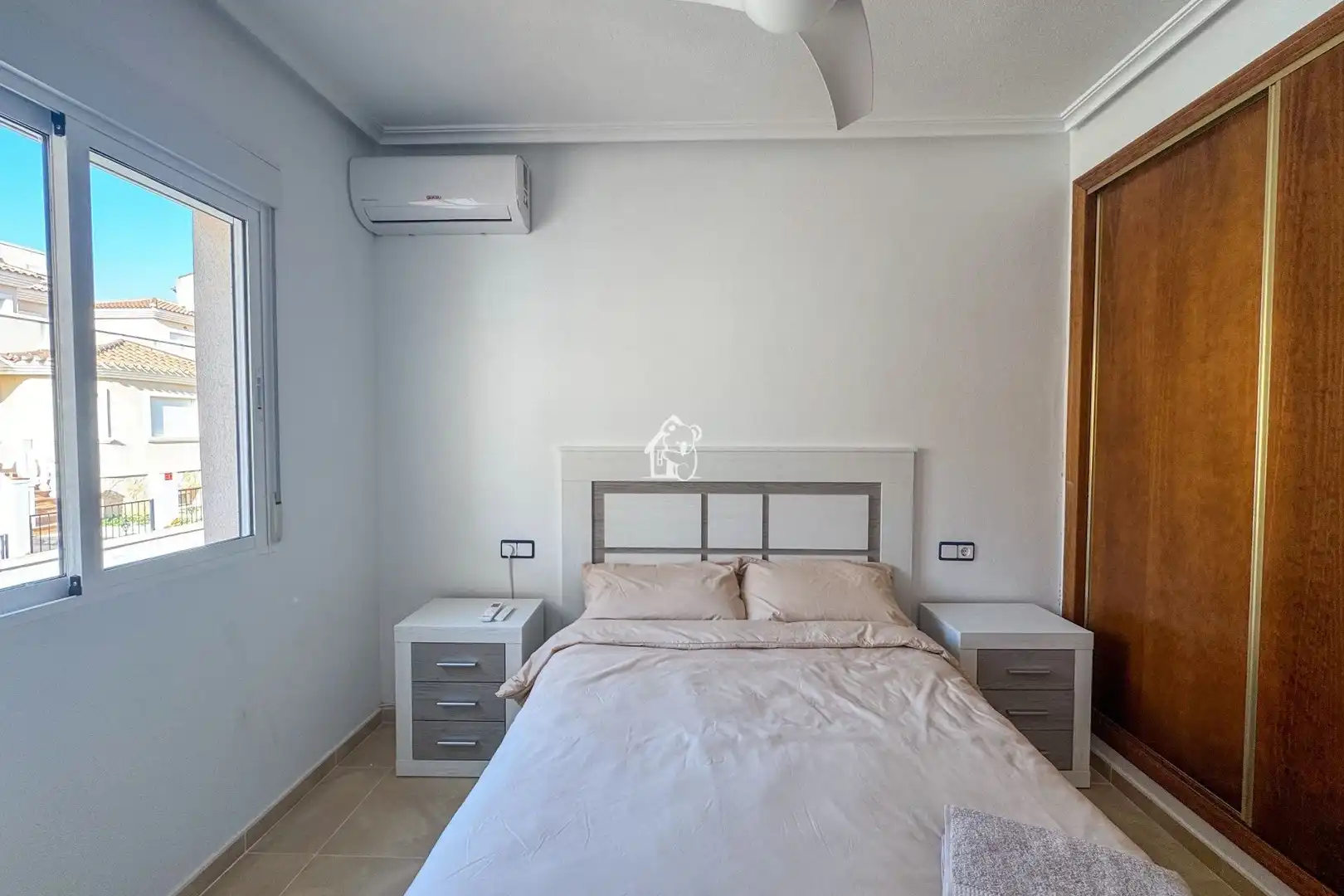 Dormitori de Casa o xalet de lloguer en San Miguel de Salinas amb Aire condicionat, Piscina i Moblat
