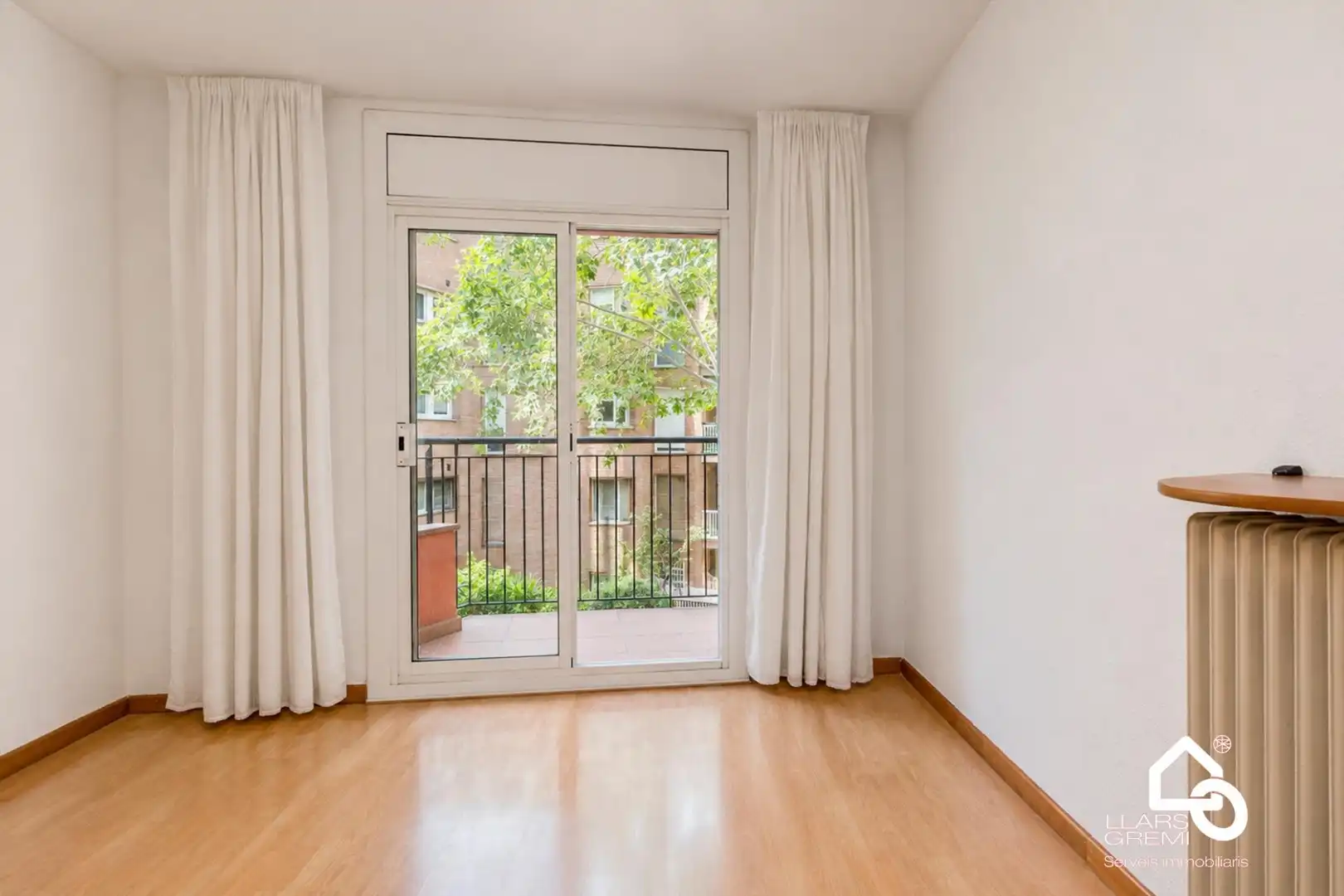 Habitación de Piso en venta en Barcelona con Calefacción y Balcón