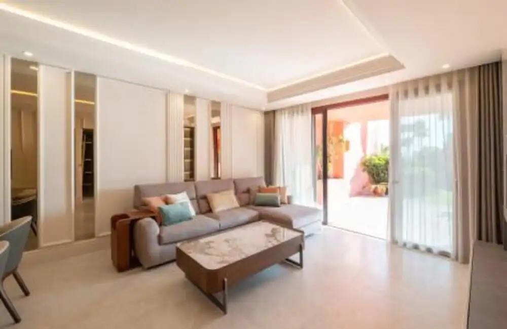 Living room of Ground floor for rent in Estepona  with Air Conditioner, Terrace and Storage room