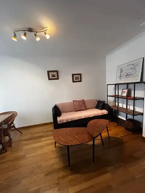 Sala de estar de Apartamento en venta en Sanxenxo con Terraza, Trastero y Amueblado