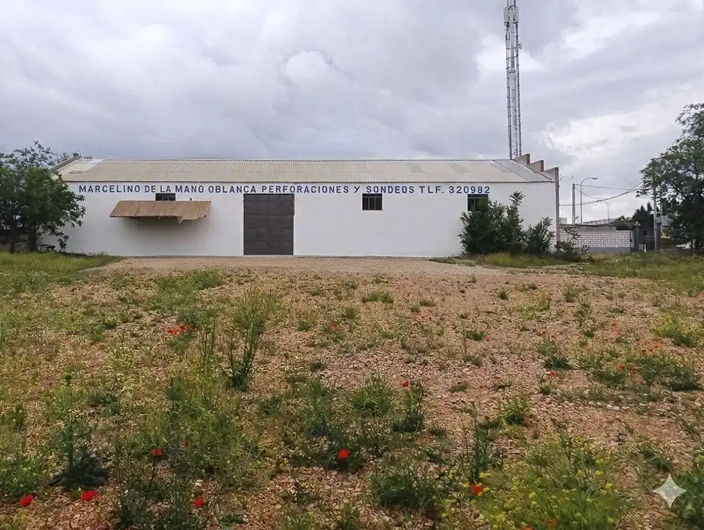 Nau industrial de lloguer a Valdepeñas, imagen 2