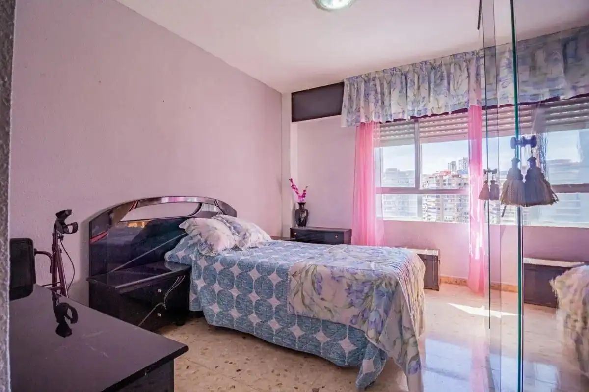 Bedroom of Flat for sale in Benidorm  with Air Conditioner, Heating and Private garden