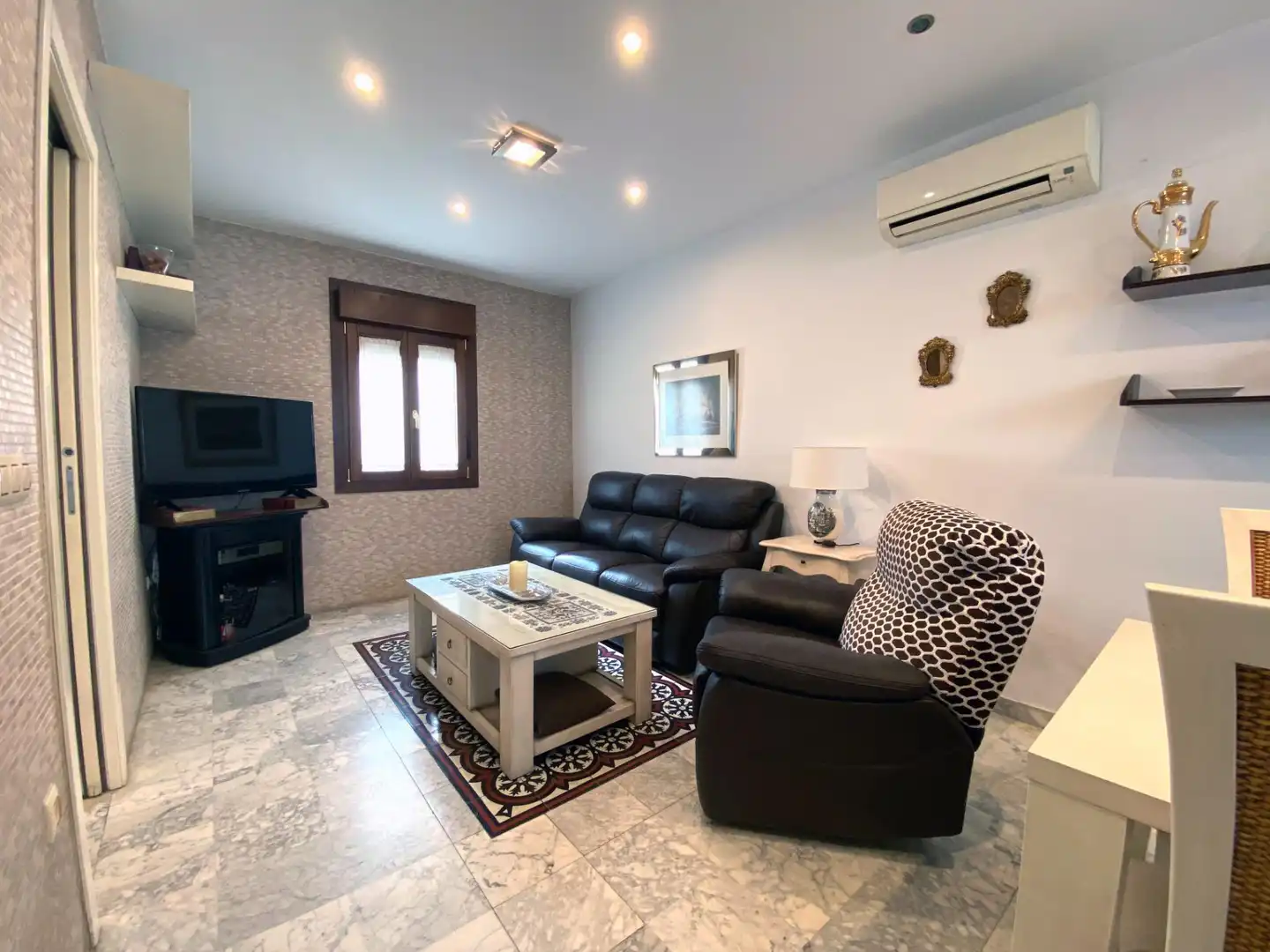 Sala de estar de Casa o chalet en venta en Camas con Aire acondicionado y Calefacción