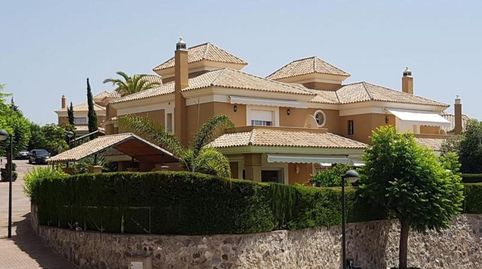 Foto 2 de Casa adosada en venta en Santa Clara, Marbella