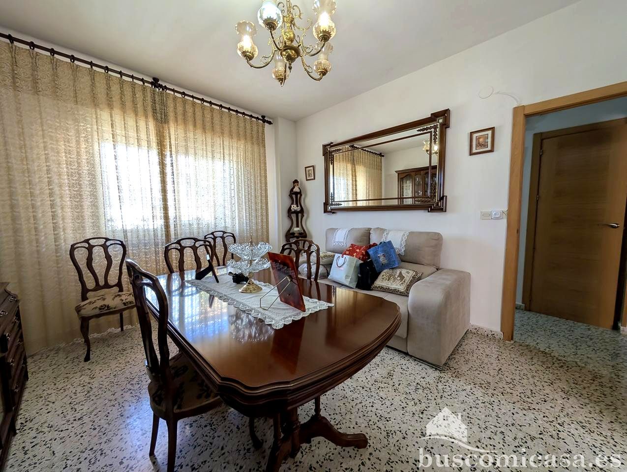 Menjador de Casa o xalet en venda en Linares amb Aire condicionat i Terrassa