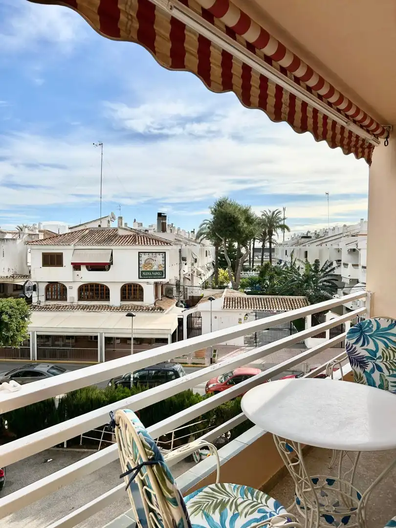 Vista exterior de Apartament de lloguer en La Pobla de Farnals amb Aire condicionat, Terrassa i Moblat