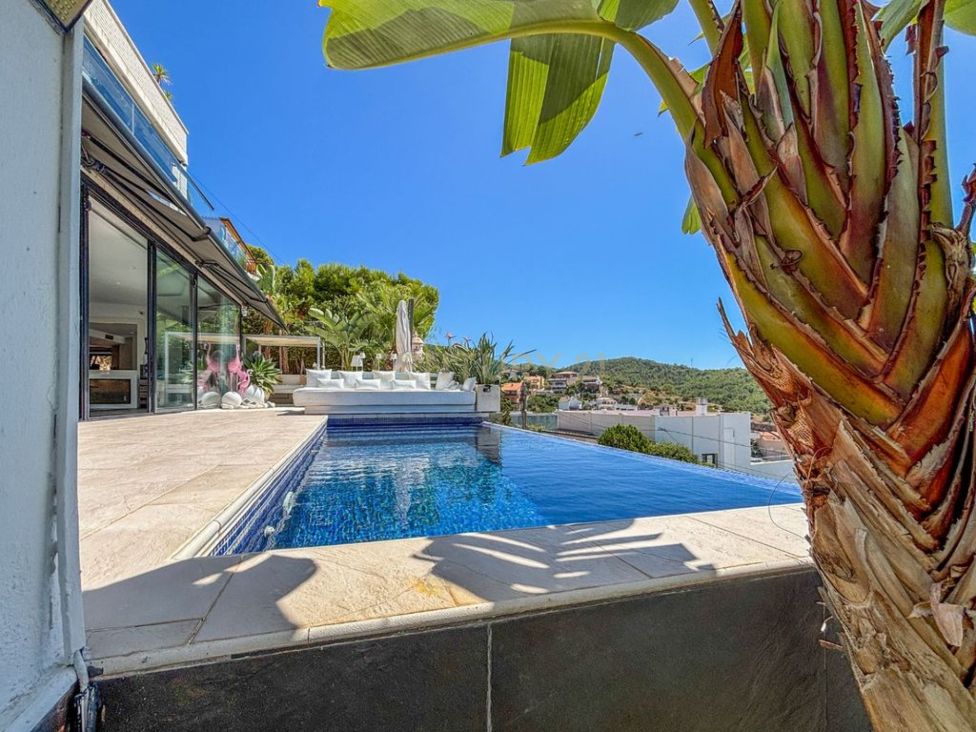Piscina de Casa o xalet en venda en Sitges amb Aire condicionat, Terrassa i Piscina