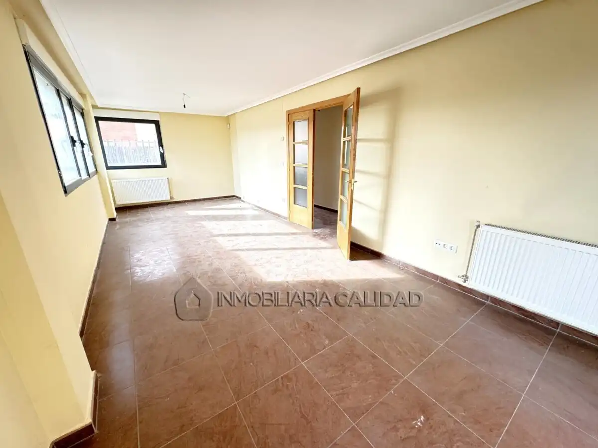 Sala de estar de Casa o chalet en venta en Alfoz de Quintanadueñas con Calefacción