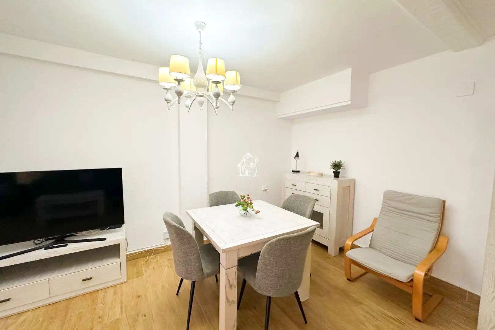 Sala d'estar de Apartament de lloguer en Torrevieja amb Terrassa, Moblat i Forn