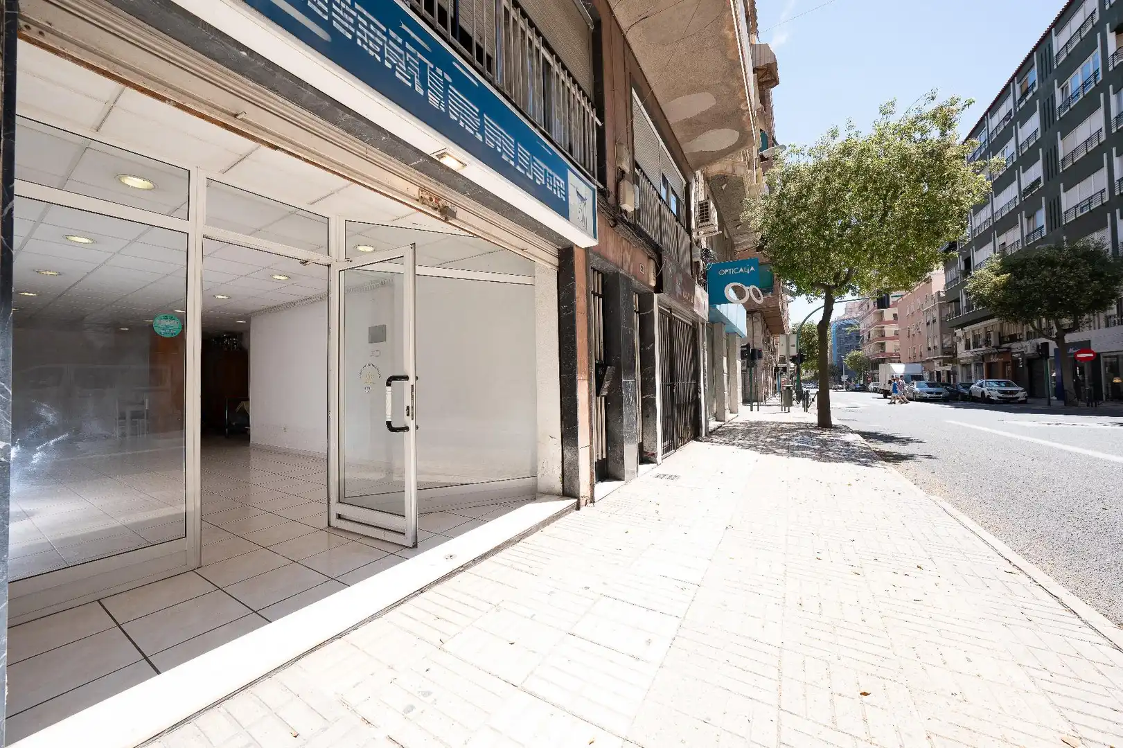 Local comercial en venta en Carrer VICENTE BLASCO IBAÑEZ, imagen 2
